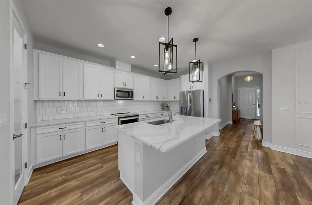 Active With Contract: $439,000 (4 beds, 2 baths, 2100 Square Feet)