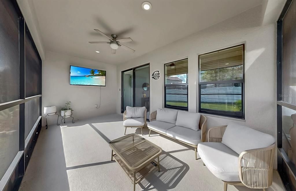 Active With Contract: $439,000 (4 beds, 2 baths, 2100 Square Feet)