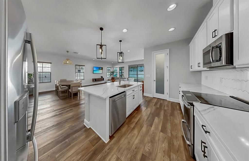 Active With Contract: $439,000 (4 beds, 2 baths, 2100 Square Feet)
