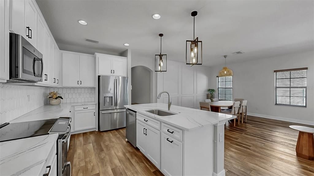 Active With Contract: $439,000 (4 beds, 2 baths, 2100 Square Feet)