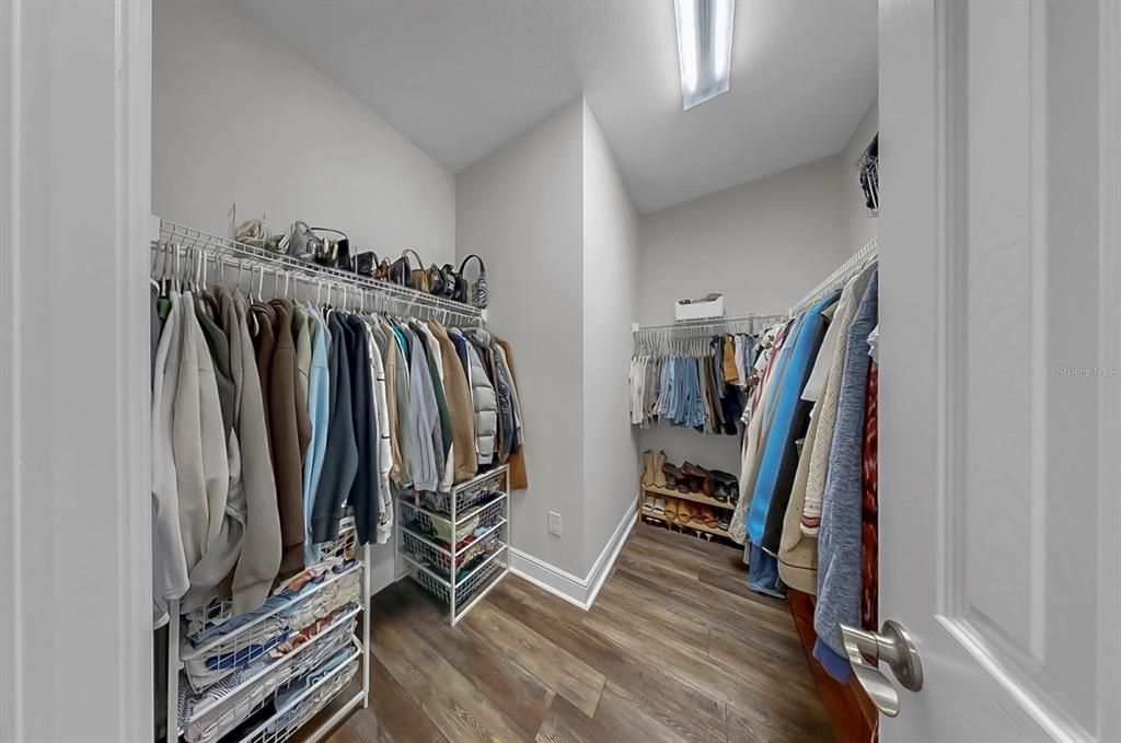 Active With Contract: $439,000 (4 beds, 2 baths, 2100 Square Feet)