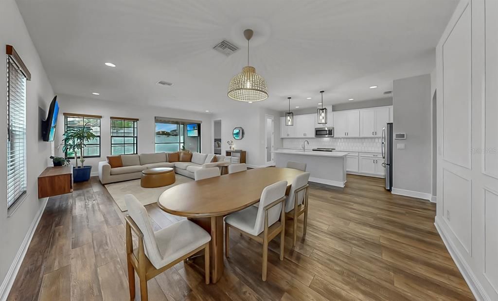 Active With Contract: $439,000 (4 beds, 2 baths, 2100 Square Feet)