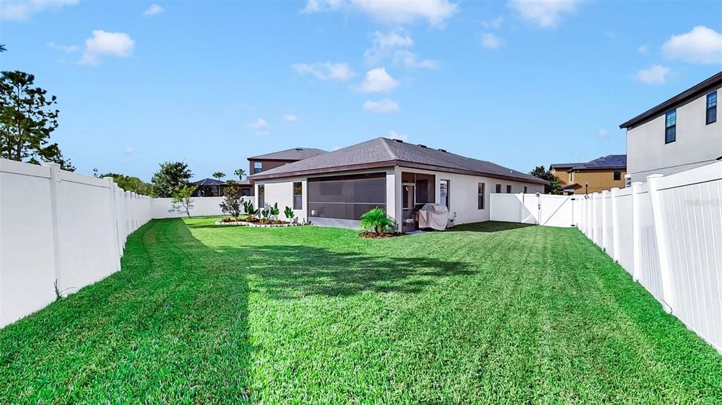 Active With Contract: $439,000 (4 beds, 2 baths, 2100 Square Feet)