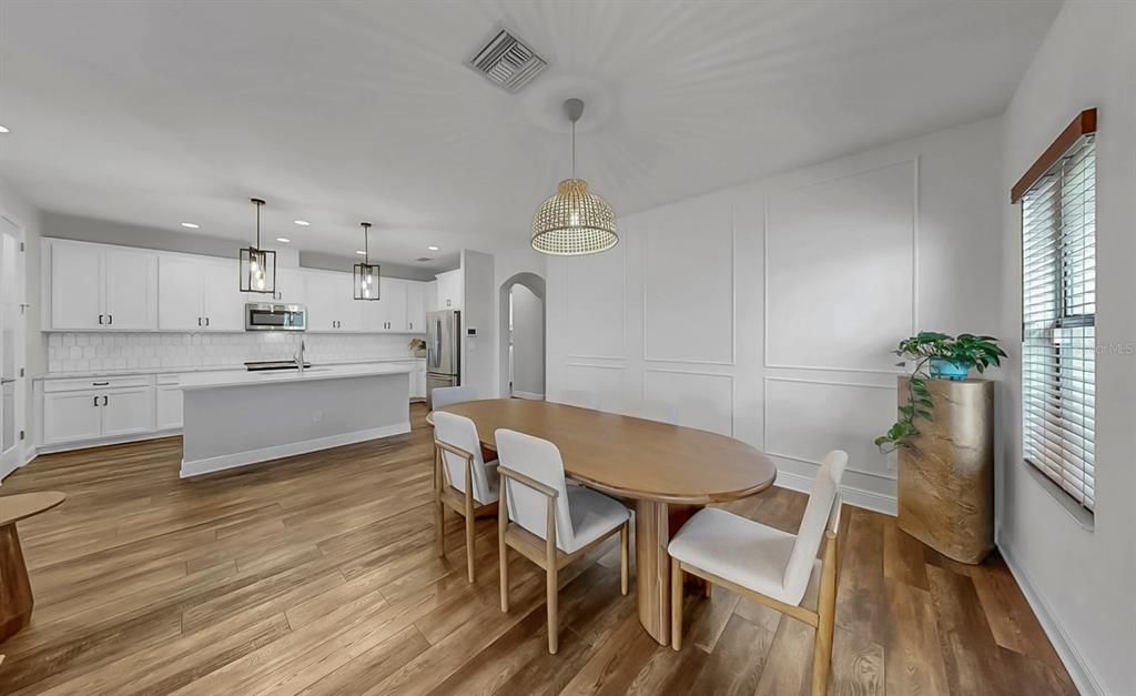 Active With Contract: $439,000 (4 beds, 2 baths, 2100 Square Feet)