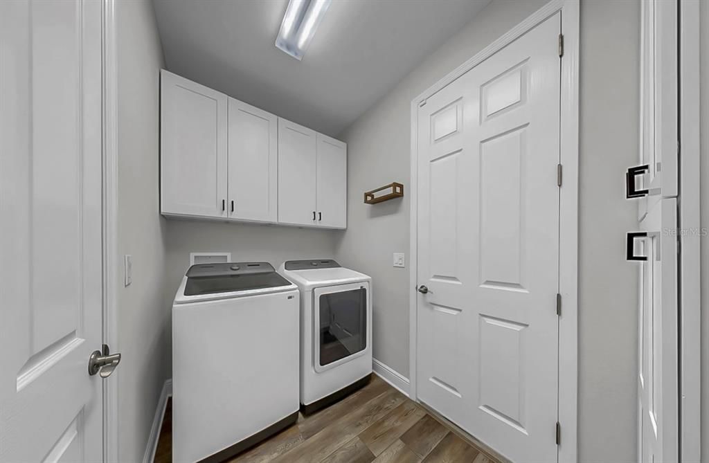 Active With Contract: $439,000 (4 beds, 2 baths, 2100 Square Feet)