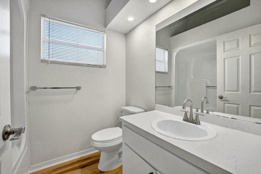 В аренду: $2,325 (3 спален, 2 ванн, 1608 Квадратных фут)