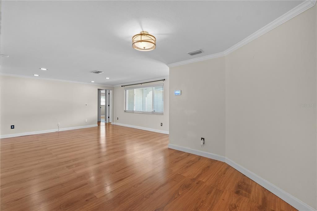 For Sale: $465,000 (4 beds, 2 baths, 1944 Square Feet)