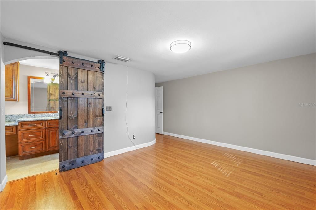 For Sale: $465,000 (4 beds, 2 baths, 1944 Square Feet)