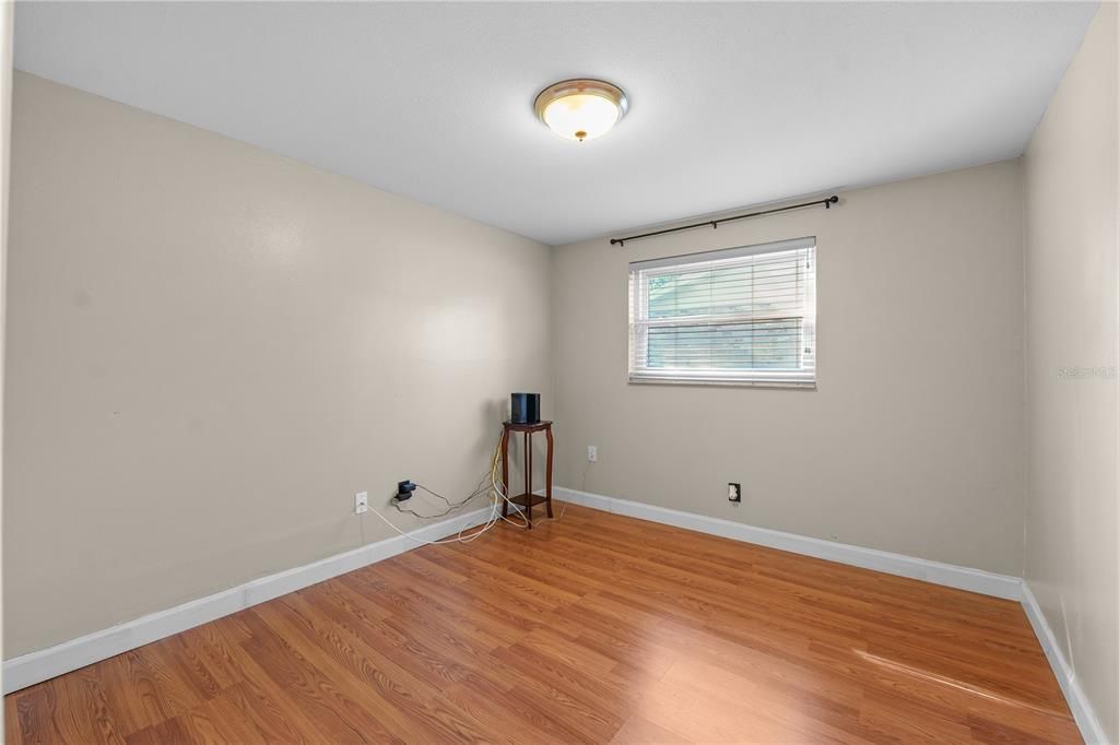 For Sale: $465,000 (4 beds, 2 baths, 1944 Square Feet)