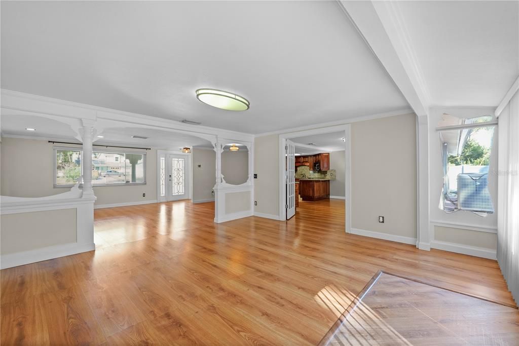 For Sale: $465,000 (4 beds, 2 baths, 1944 Square Feet)