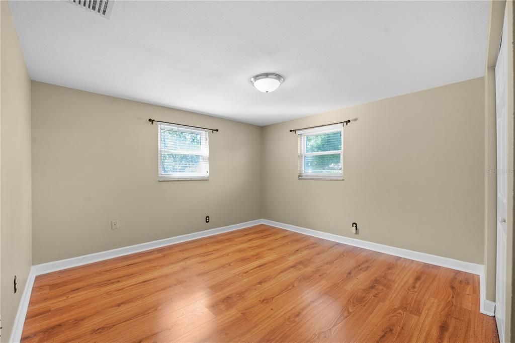 For Sale: $465,000 (4 beds, 2 baths, 1944 Square Feet)