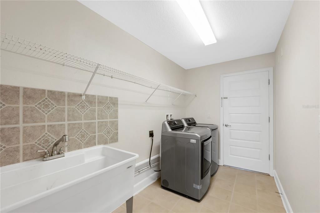 For Sale: $300,000 (4 beds, 2 baths, 2145 Square Feet)