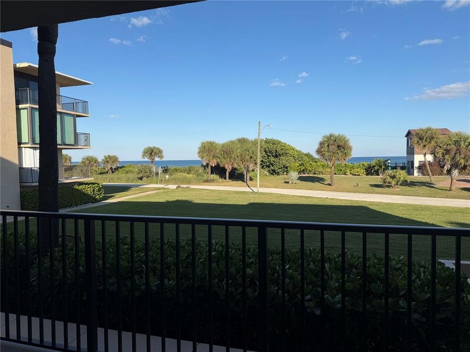 На продажу: $549,000 (2 спален, 2 ванн, 1165 Квадратных фут)