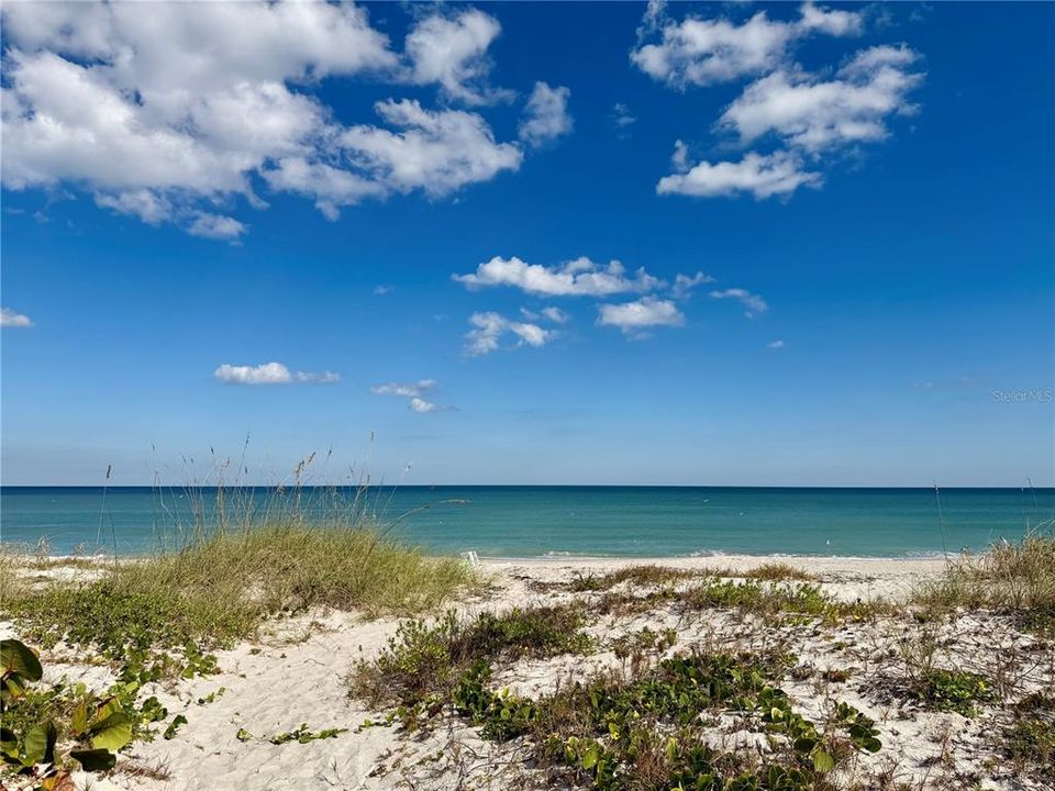 На продажу: $549,000 (2 спален, 2 ванн, 1165 Квадратных фут)