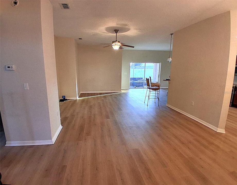 For Sale: $305,000 (4 beds, 2 baths, 1904 Square Feet)