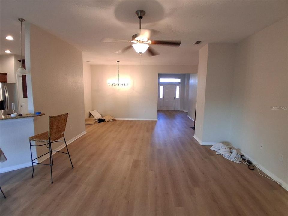 For Sale: $305,000 (4 beds, 2 baths, 1904 Square Feet)