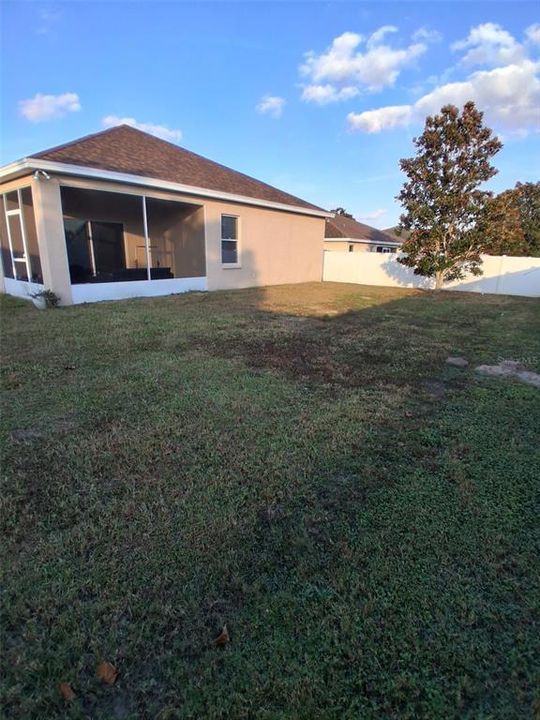 For Sale: $305,000 (4 beds, 2 baths, 1904 Square Feet)