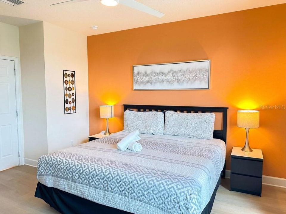 For Sale: $339,000 (3 beds, 3 baths, 1512 Square Feet)