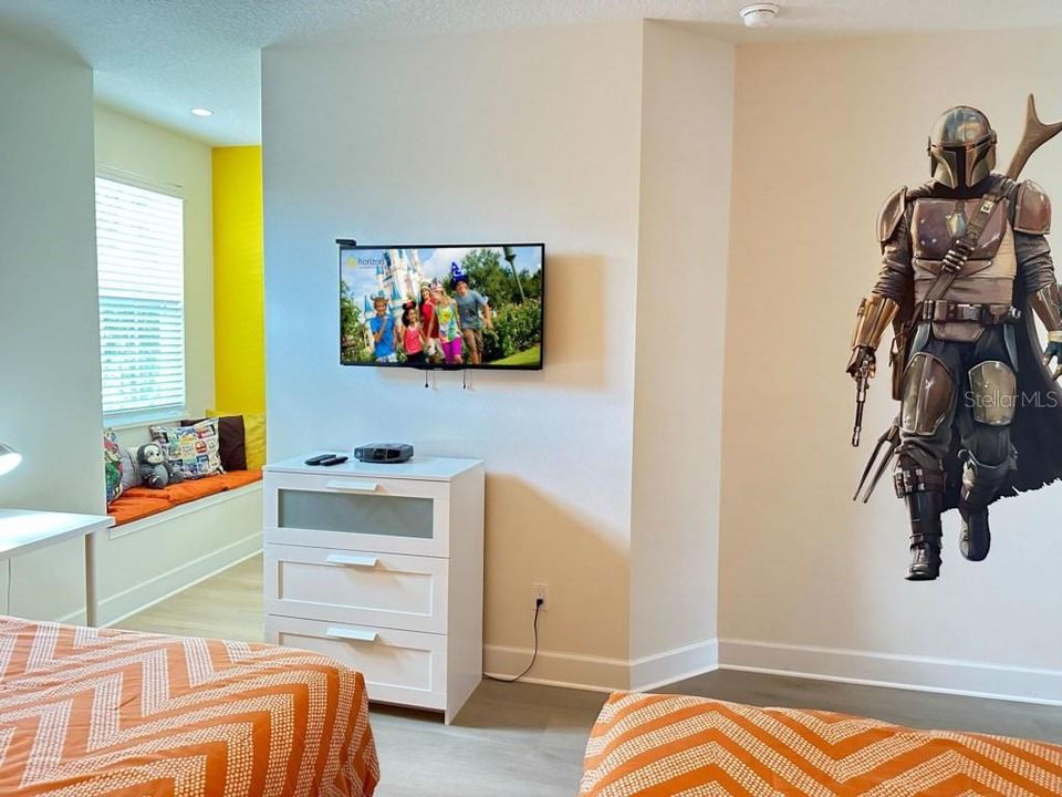 For Sale: $339,000 (3 beds, 3 baths, 1512 Square Feet)