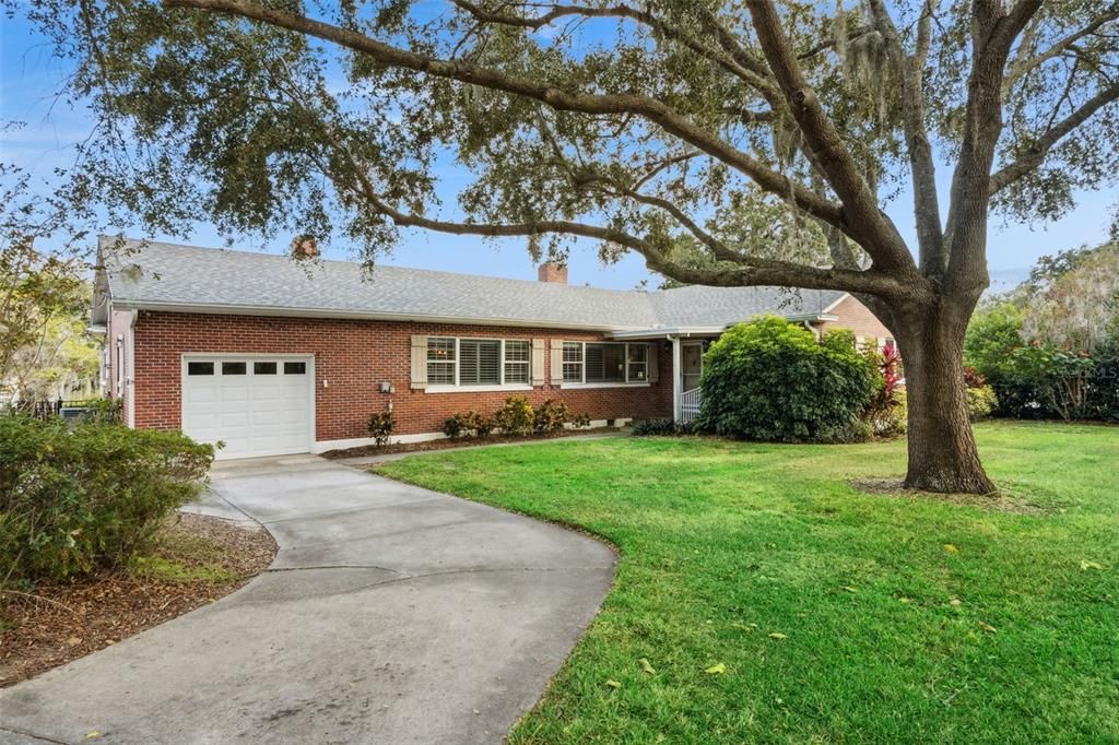 合同活跃: $475,000 (3 贝兹, 2 浴室, 2250 平方英尺)