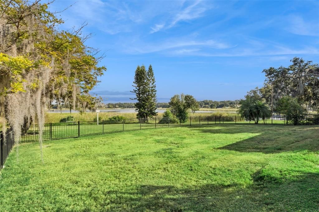 合同活跃: $475,000 (3 贝兹, 2 浴室, 2250 平方英尺)