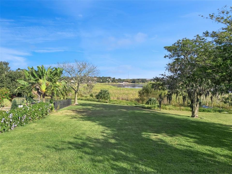 合同活跃: $475,000 (3 贝兹, 2 浴室, 2250 平方英尺)