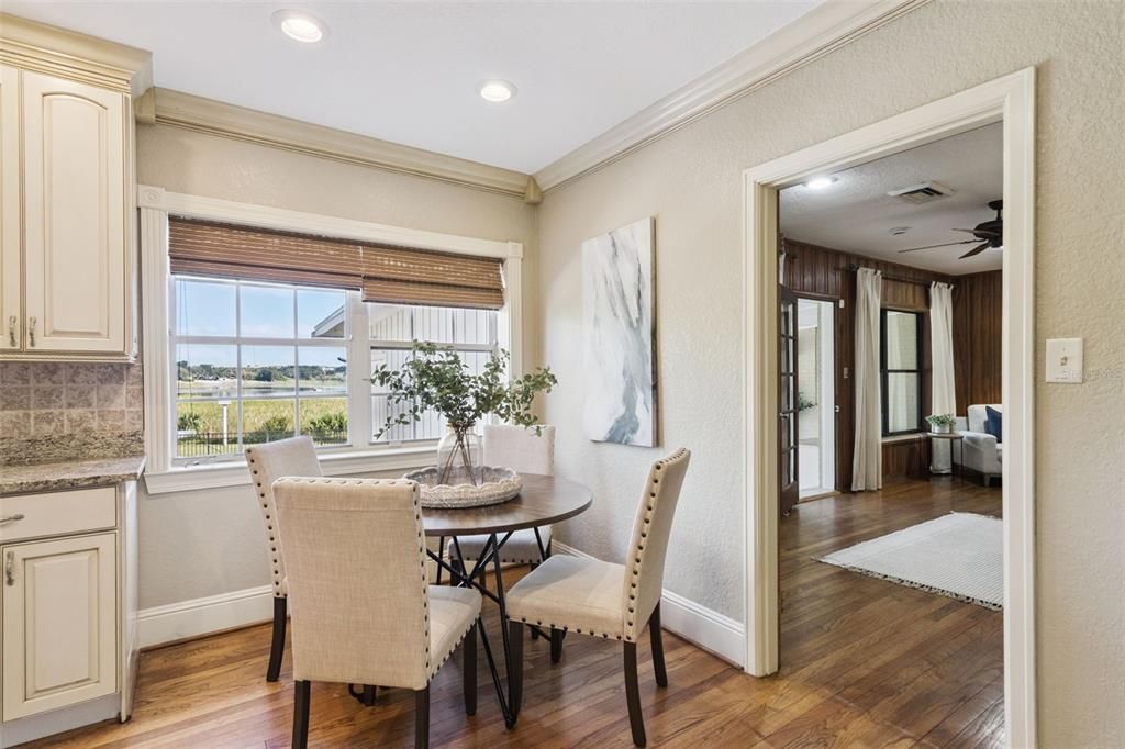 合同活跃: $475,000 (3 贝兹, 2 浴室, 2250 平方英尺)