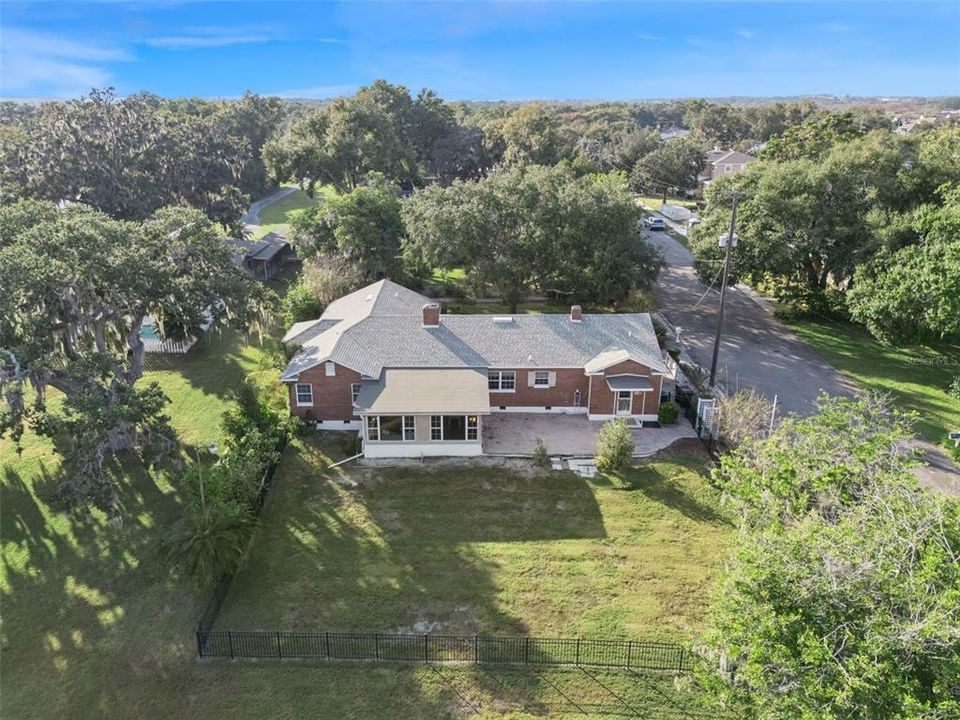 合同活跃: $475,000 (3 贝兹, 2 浴室, 2250 平方英尺)