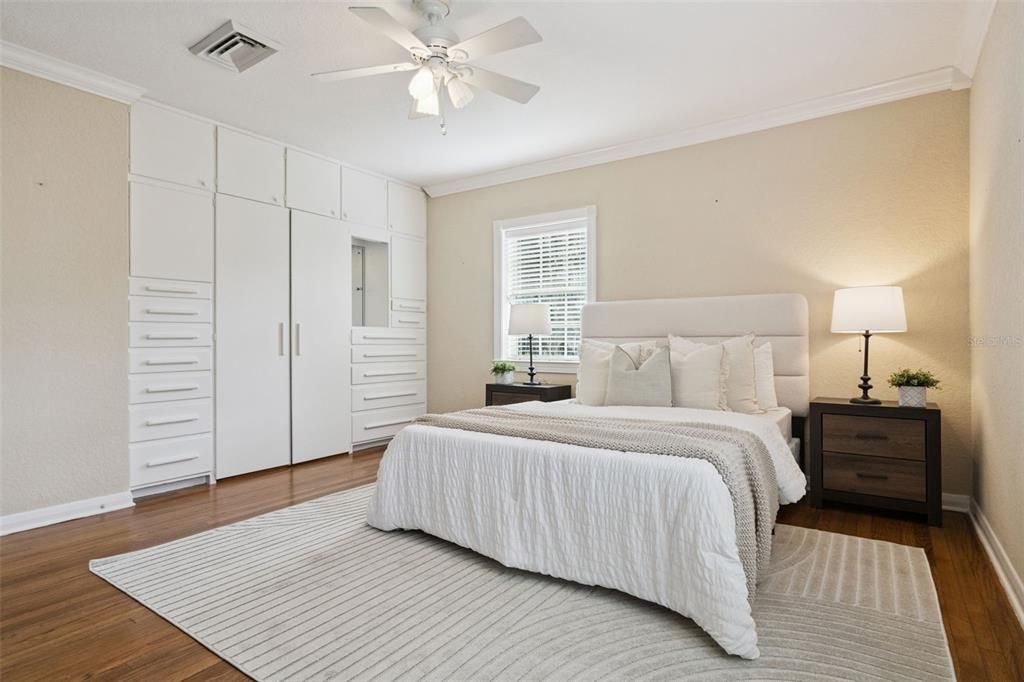 合同活跃: $475,000 (3 贝兹, 2 浴室, 2250 平方英尺)