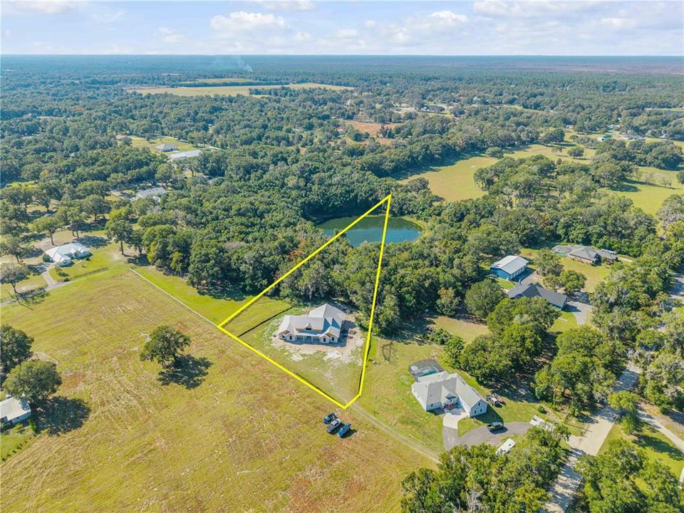 En Venta: $1,200,000 (4 camas, 3 baños, 3333 Pies cuadrados)