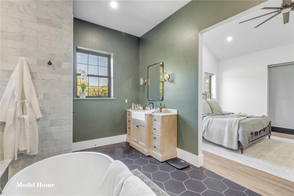 En Venta: $1,200,000 (4 camas, 3 baños, 3333 Pies cuadrados)