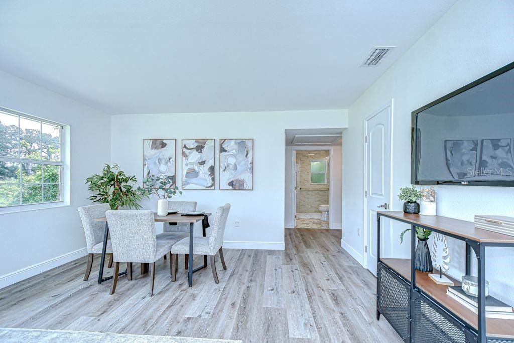 На продажу: $950,000 (0.43 acres)