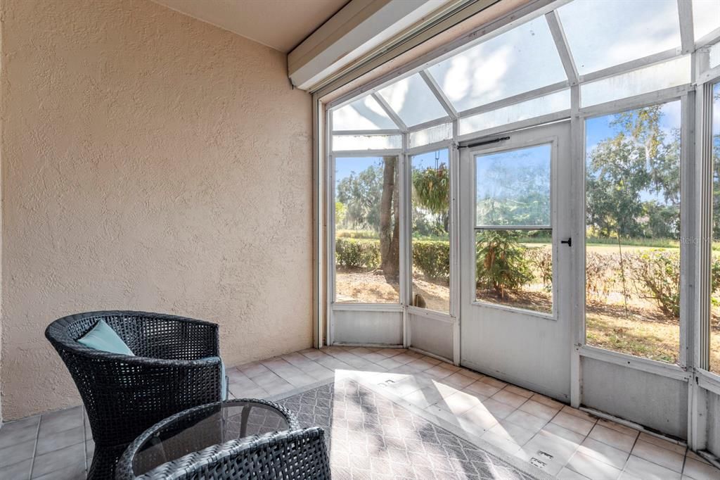 For Sale: $319,900 (3 beds, 3 baths, 2083 Square Feet)