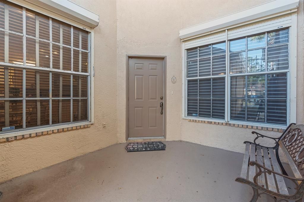 For Sale: $319,900 (3 beds, 3 baths, 2083 Square Feet)