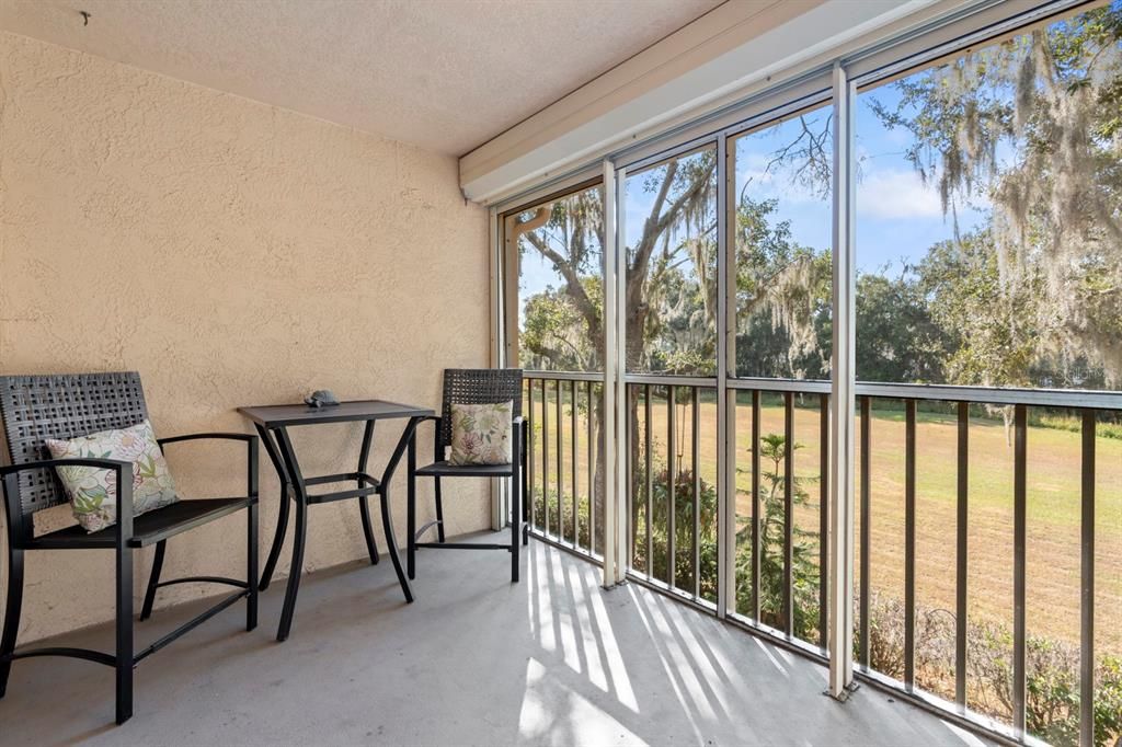 For Sale: $319,900 (3 beds, 3 baths, 2083 Square Feet)