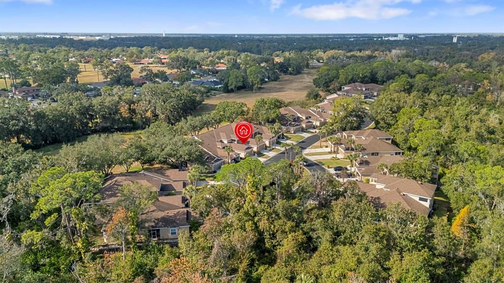 For Sale: $319,900 (3 beds, 3 baths, 2083 Square Feet)