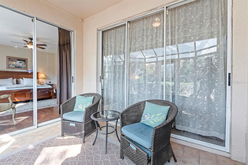 For Sale: $319,900 (3 beds, 3 baths, 2083 Square Feet)