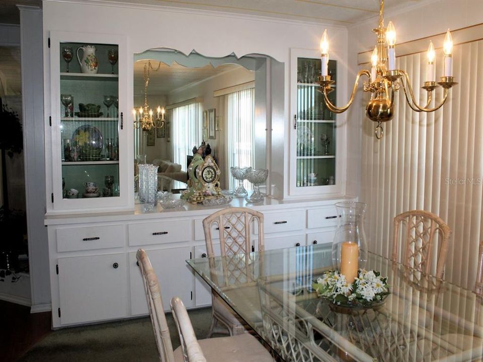 待售: $122,000 (2 贝兹, 2 浴室, 1296 平方英尺)