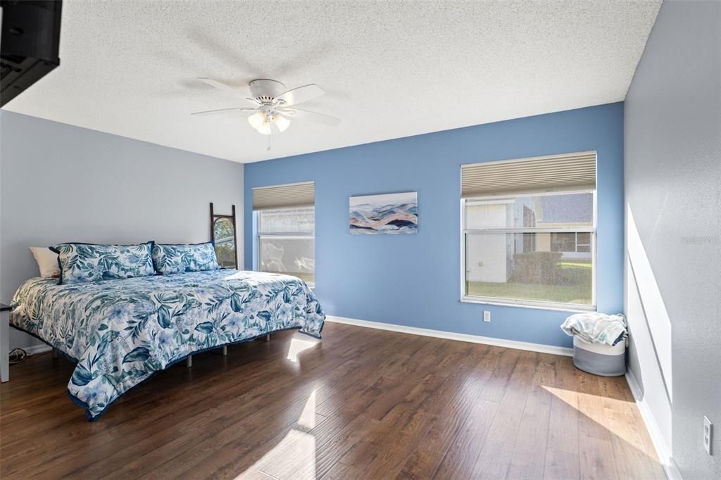 待售: $295,000 (3 贝兹, 2 浴室, 1676 平方英尺)