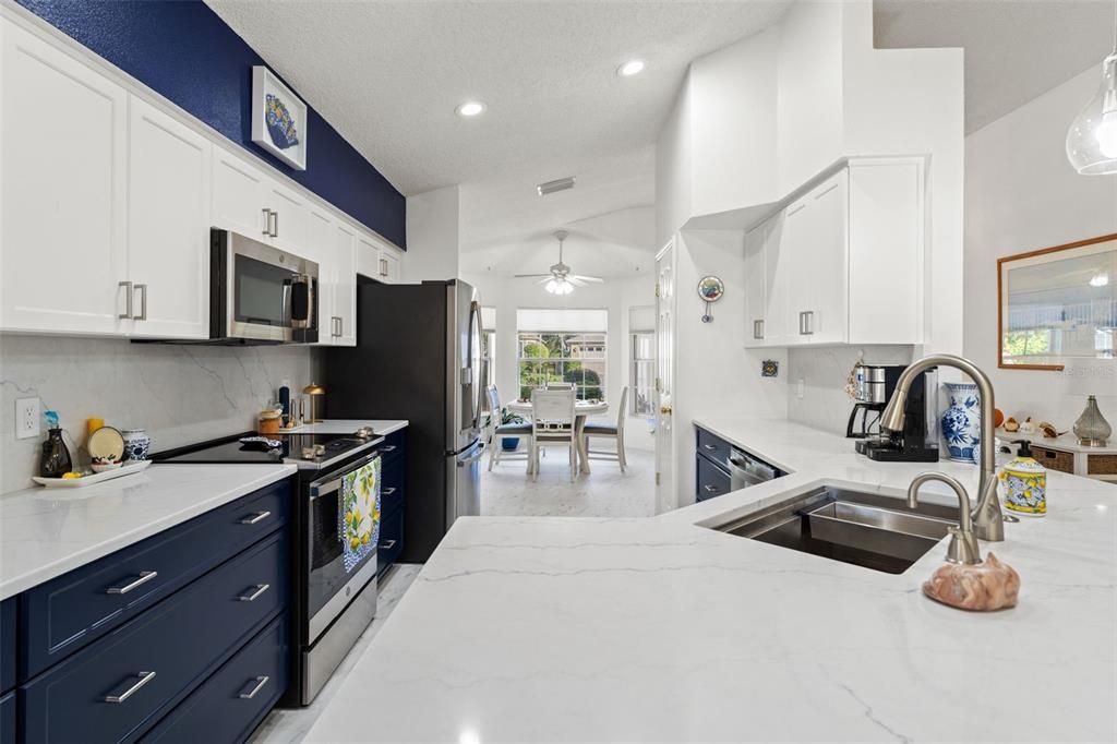 待售: $295,000 (3 贝兹, 2 浴室, 1676 平方英尺)