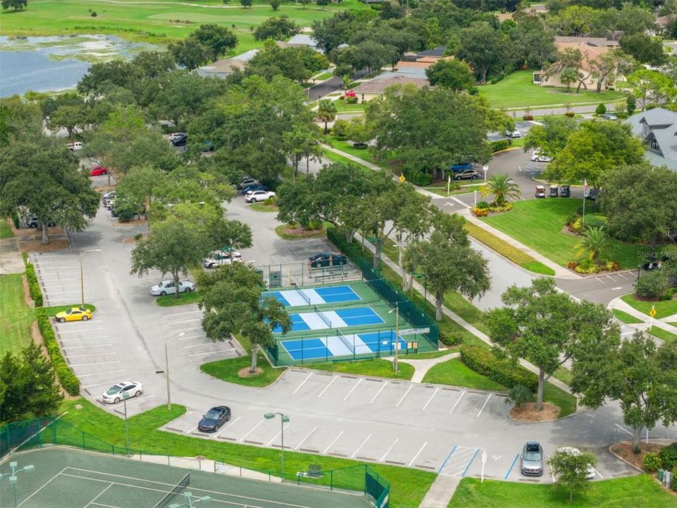 待售: $295,000 (3 贝兹, 2 浴室, 1676 平方英尺)