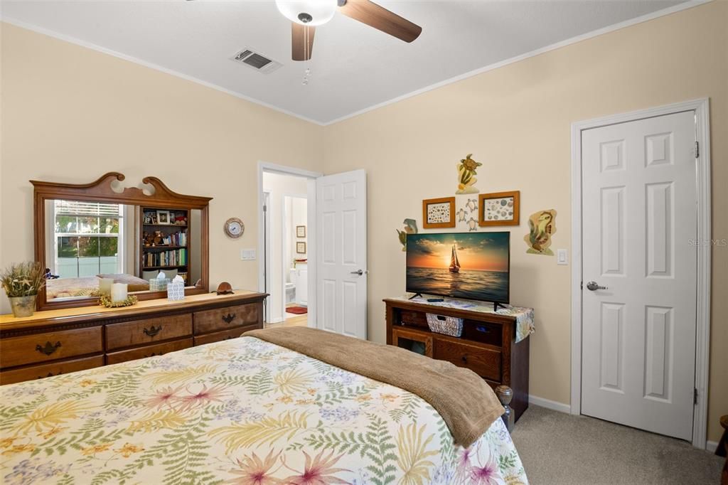 Active With Contract: $250,000 (2 beds, 2 baths, 1303 Square Feet)