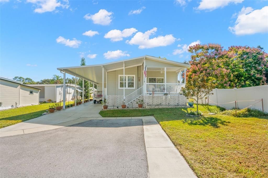 Active With Contract: $250,000 (2 beds, 2 baths, 1303 Square Feet)