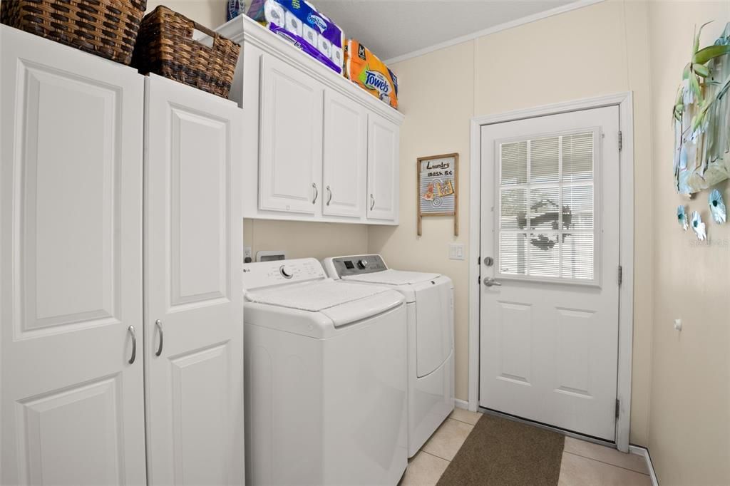 Active With Contract: $250,000 (2 beds, 2 baths, 1303 Square Feet)