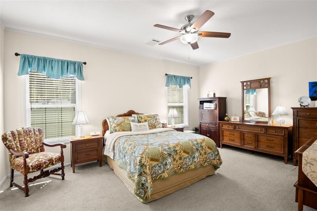 Active With Contract: $250,000 (2 beds, 2 baths, 1303 Square Feet)