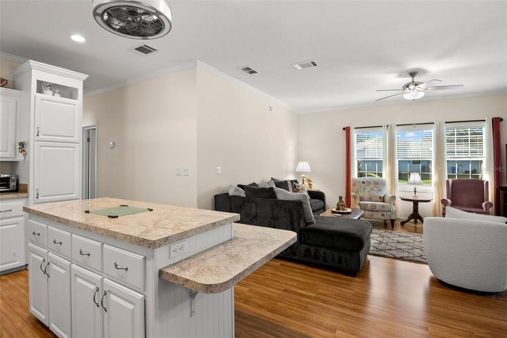 Active With Contract: $250,000 (2 beds, 2 baths, 1303 Square Feet)