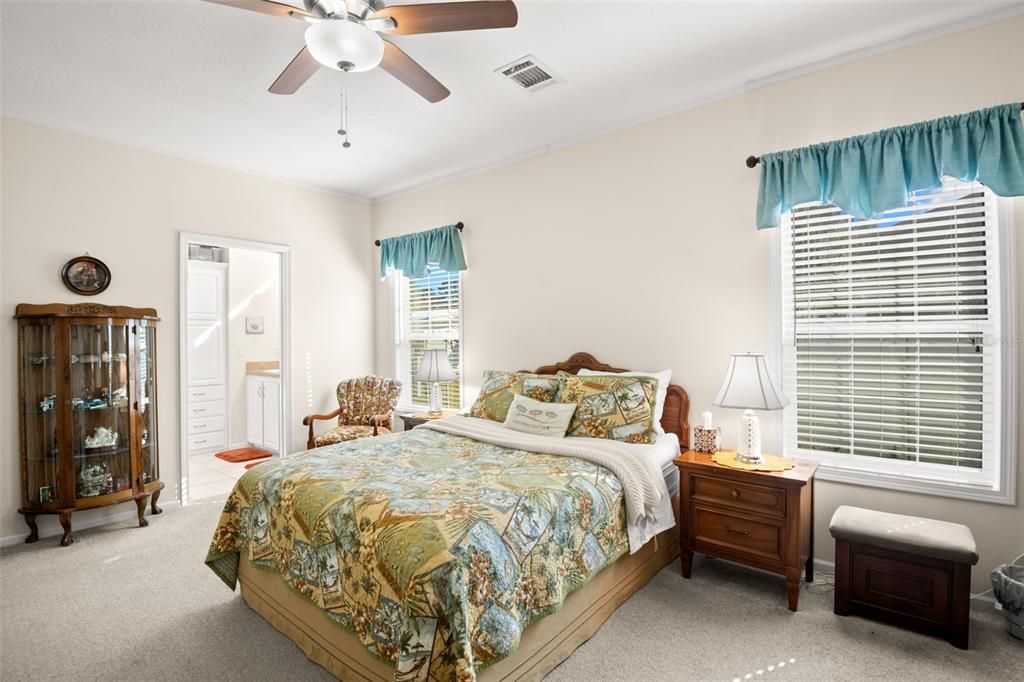 Active With Contract: $250,000 (2 beds, 2 baths, 1303 Square Feet)