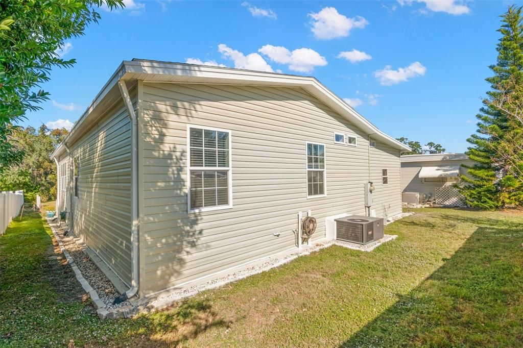 Active With Contract: $250,000 (2 beds, 2 baths, 1303 Square Feet)