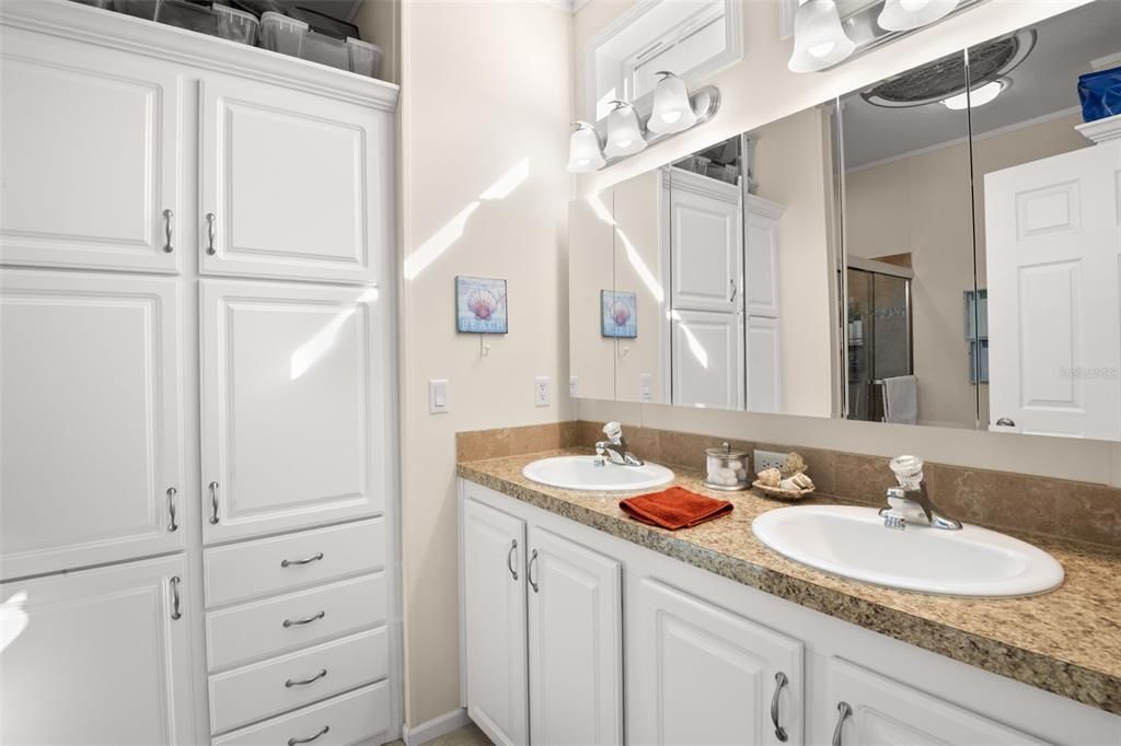 Active With Contract: $250,000 (2 beds, 2 baths, 1303 Square Feet)