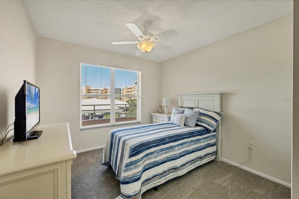 En Venta: $175,500 (2 camas, 2 baños, 1256 Pies cuadrados)